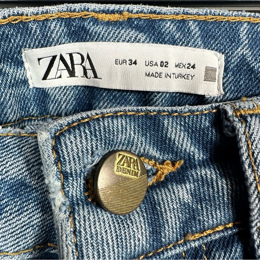 Zara Light Blue High Rise Ripped Jean Shorts Size 2 - Picture 4 of 8